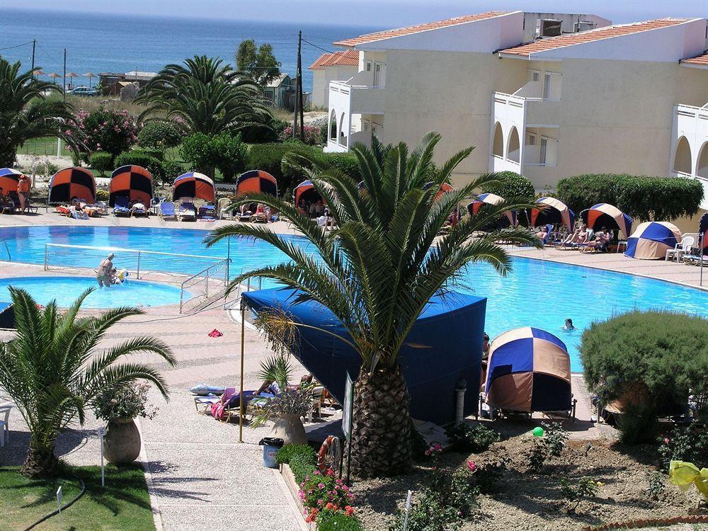 Argile Resort Mantzavináta Екстериор снимка