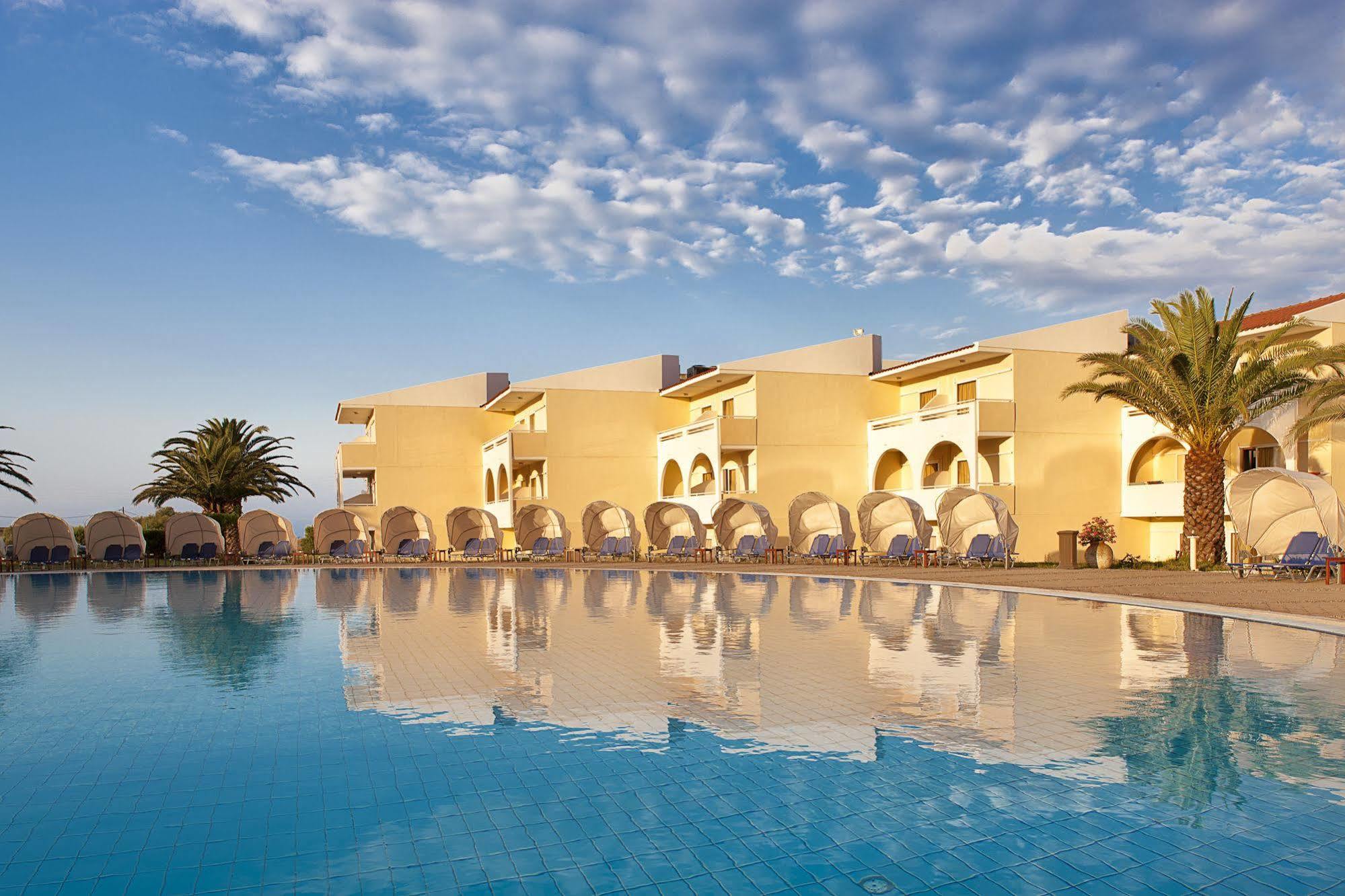 Argile Resort Mantzavináta Екстериор снимка